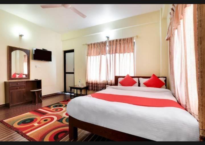 Hotel The Lake Pokhara Luaran gambar