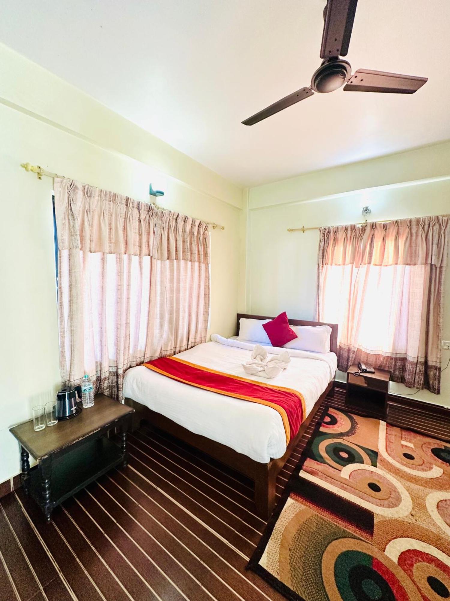 Hotel The Lake Pokhara Luaran gambar
